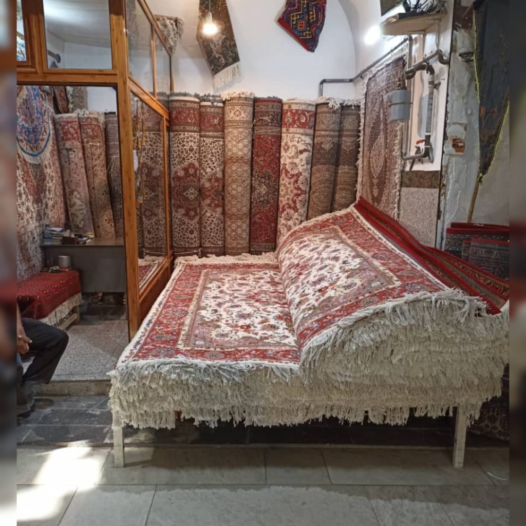 خرید و فروش فرش دستبافت فرهاد نادری در خوی