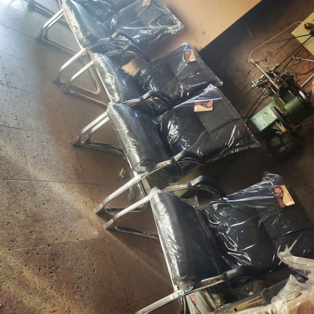 نُیر صنعت | تولید صندلی و مبلمان اداری در چهاردانگه