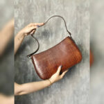 تولیدی صنایع دستی چرم رشت بدوج وادوج 💯 خرید کیف چرمی دست دوز رشت