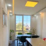 فضای کار اشتراکی رشت 💫 آونگ هاب ✅️ اجاره فضای کار در رشت