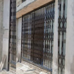 ساخت درب آکاردئونی اصفهان ⚜️ نصب حفاظ و نرده دیواری در اصفهان