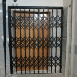 ساخت درب آکاردئونی اصفهان ⚜️ نصب حفاظ و نرده دیواری در اصفهان